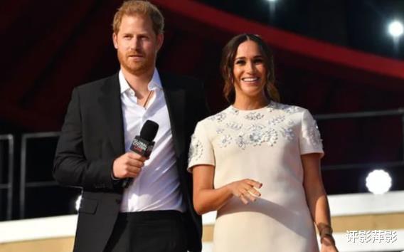 贾青|哈里王子想和妻子“分开”，镜头前梅根总是认真思考，他成为陪衬
