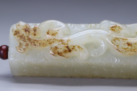 和田玉籽料|舊藏和田玉籽料“枣红皮 螭龙勒子”