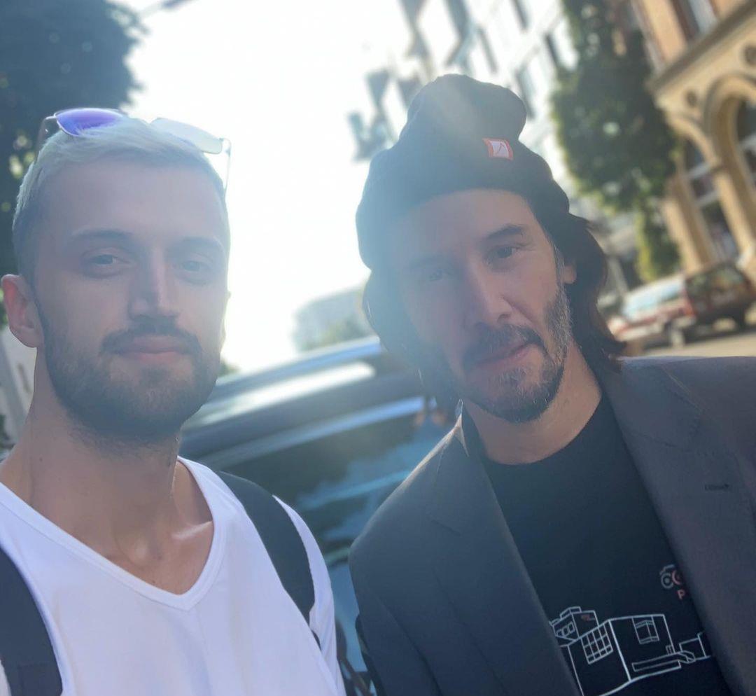 裴秀智|基努·里维斯之迷:身家亿万、感情专一,错过生命中的6个女人