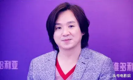 毛晓彤|3位“古惑仔”重聚，张柏芝第一个男人现身，陈小春倒茶叫他大哥