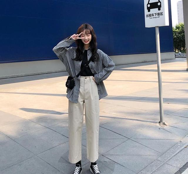 南风轻轻说 鞋子不需要太多，有双“帆布鞋”就够了，简约百搭显年轻