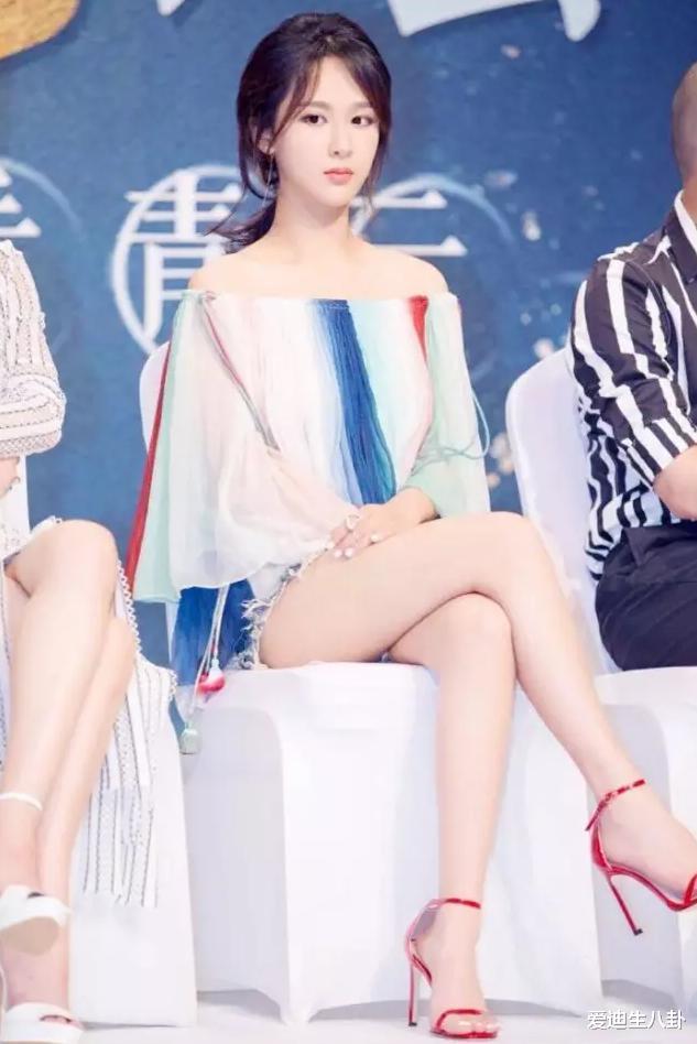 杨紫|杨紫直播，瘦出了小蛮腰？坦言：靠2个方法，一个月瘦16斤！