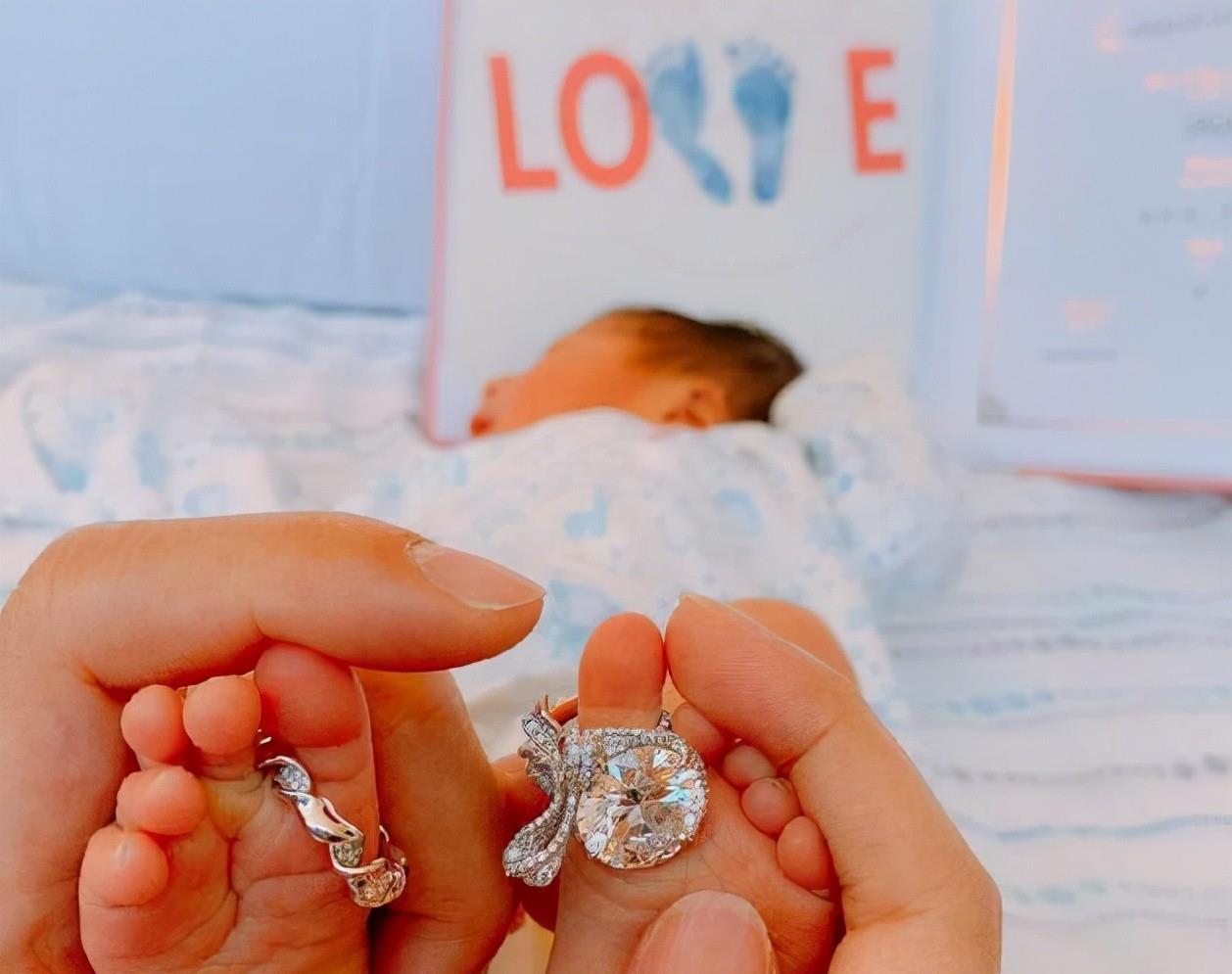 安以轩|大S离婚，最开心的是安以轩？No，她才嫁对了“金龟婿”