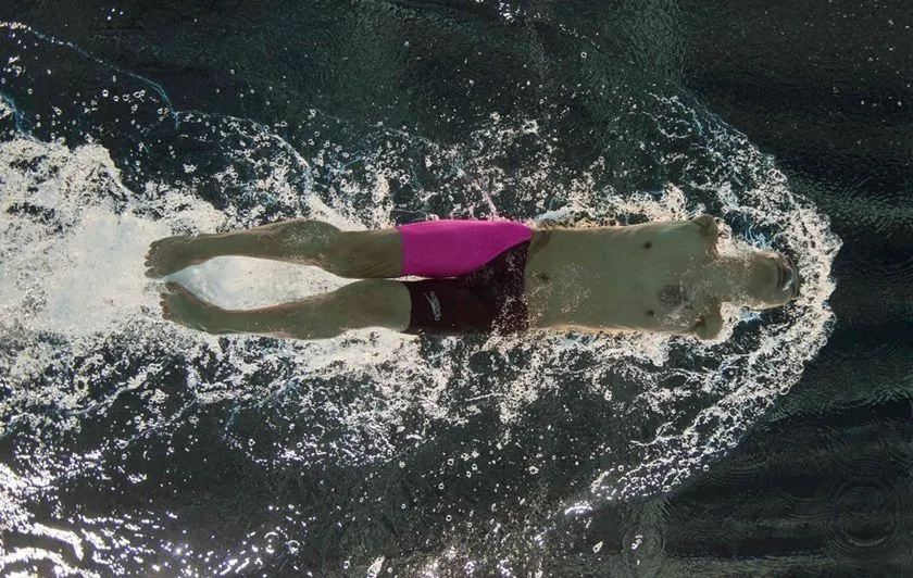 InsDaily|残奥会上被遗忘的“中国飞鱼”:没有双臂的他,游了世界第一!