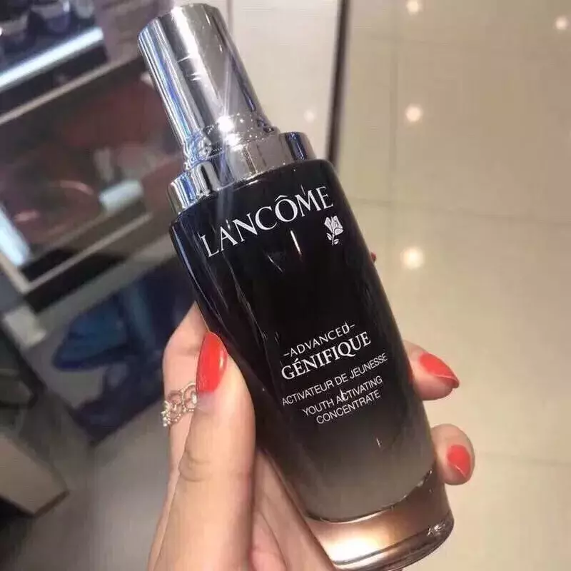 补水保湿 精华液推荐：能抗糖化与美白补水保湿，让肌肤显得更加光滑细致