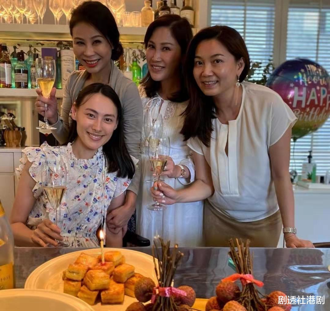 梁洛施|惬意！香港知名女星山中大宅曝光，曾为富商诞下三子获五亿分手费