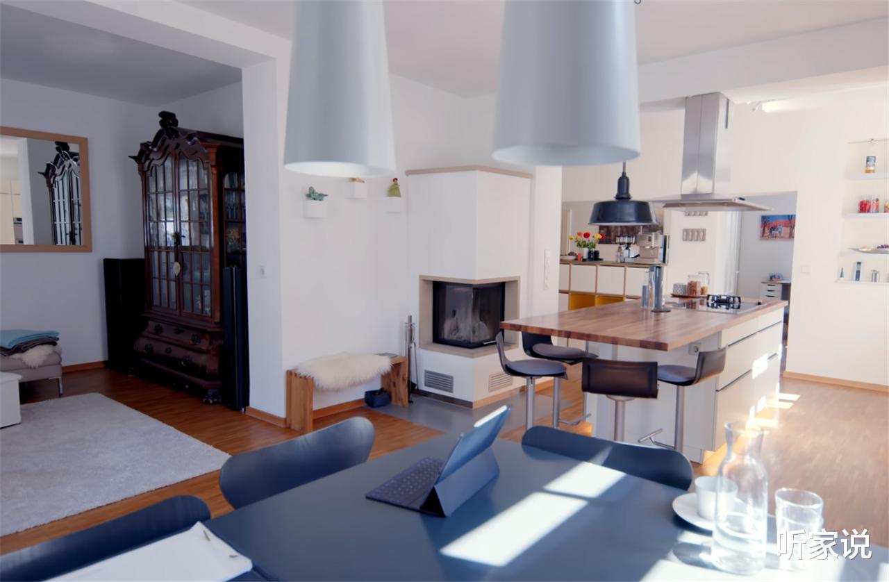 他买下废弃监狱，在150㎡原牢房中一住就是14年，网友：也是服气