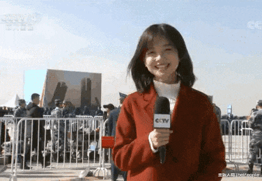 董卿|女星跟央视女主持同框难称霸，董卿气场完胜，关晓彤AB不敌李思思