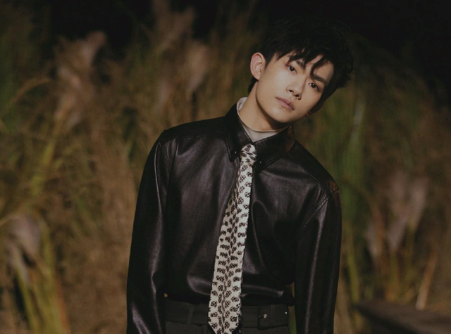 易烊千玺|《长律湖》让“易烊千玺”火了，但凡眼尖一点，都能看出来有猫腻