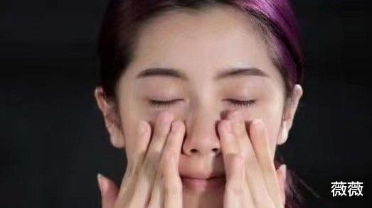 护肤品 女人再忙也要记住，出门尽量化“淡妆”教你正确步骤，简单漂亮