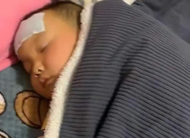 房产之争中熊爸恶意伤人,熊磊发长文卖惨,跟婆婆杜新枝一唱一和