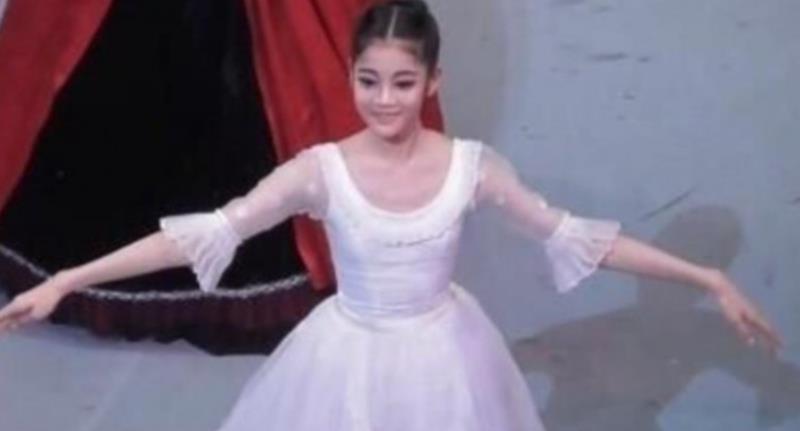 李在镕|李在镕的獨生愛女，穿10萬韓元外套，愛跳芭蕾的公主改用自家手機