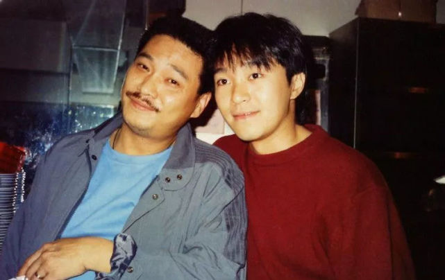 吴孟达|粉丝公开吴孟达肝癌晚期照片，肝腹积水非常严重，肚子大的像吹起来的气球