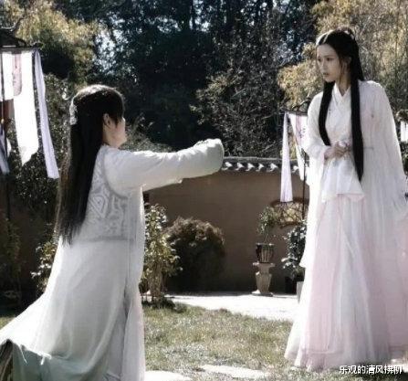 段誉|戴耳钉、厚刘海、尿裤子，凭实力一个人毁掉了一部剧