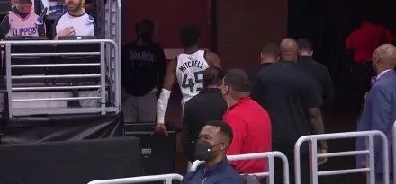 米切尔|65+15+10！乔治上热搜了！卢：不是0-2我不会打！