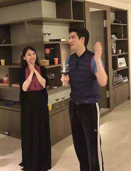 王力宏|蕾神之锤VS宏荒之力，去爱尔兰离婚试一下？