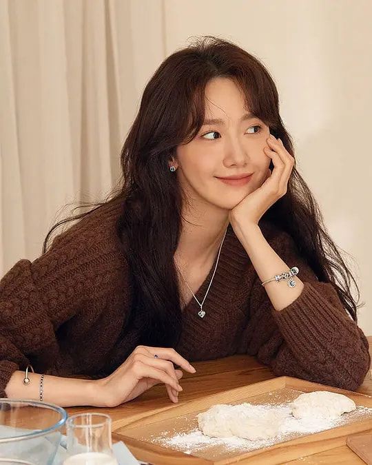 林允儿|她是“虎扑女神”唯一的外国人，不要爱情只为事业，31岁少女爆棚