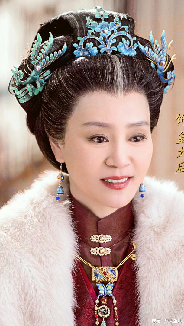 汤姆·赫兰德|62岁的“德妃”刘雪华孤单得可怕，亲人全部离去，家中唯狗相伴