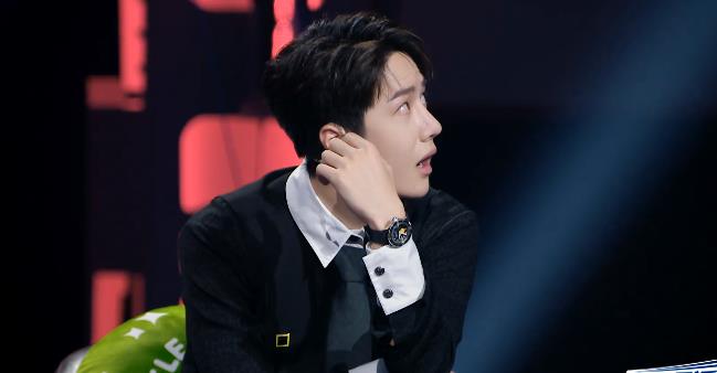 韩宇|韩宇遗憾出局，刘宪华战队只剩三人，萌新队长真诚道歉很感人