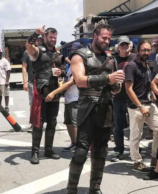 雷神|雷神:我替身又高又帅,美队:我替身魅力十足,寡姐:想看我的吗