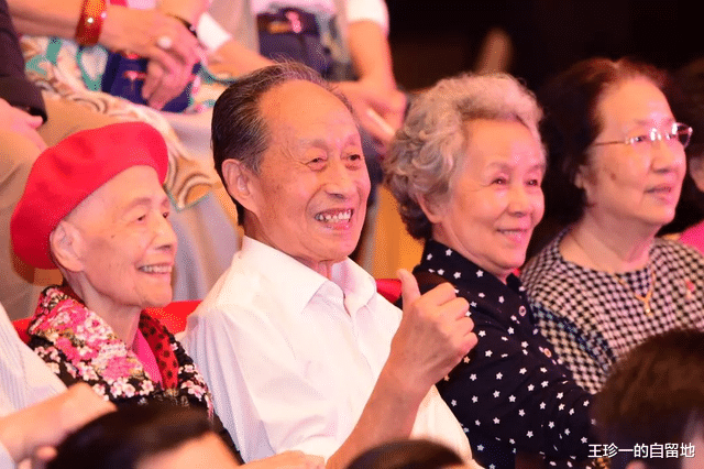  10位因车祸去世的明星，每一位都让人心痛，最大的89岁，最小的27岁