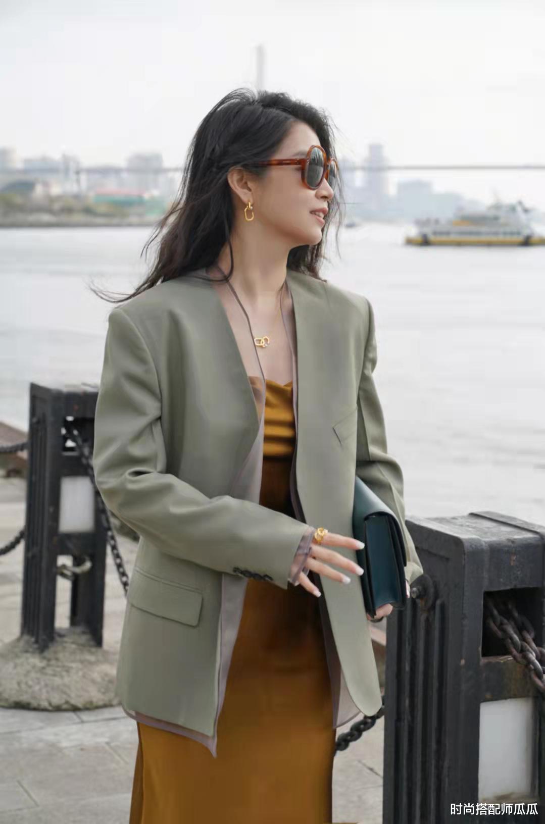 时尚搭配师瓜瓜 秋冬穿“棕色”能有多美？瞧三木博主的气质搭配，照着穿就很美