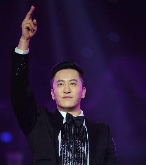 毛宁|毛宁“隐藏”多年的老婆，原来是熟悉的她，难怪没和杨钰莹在一起