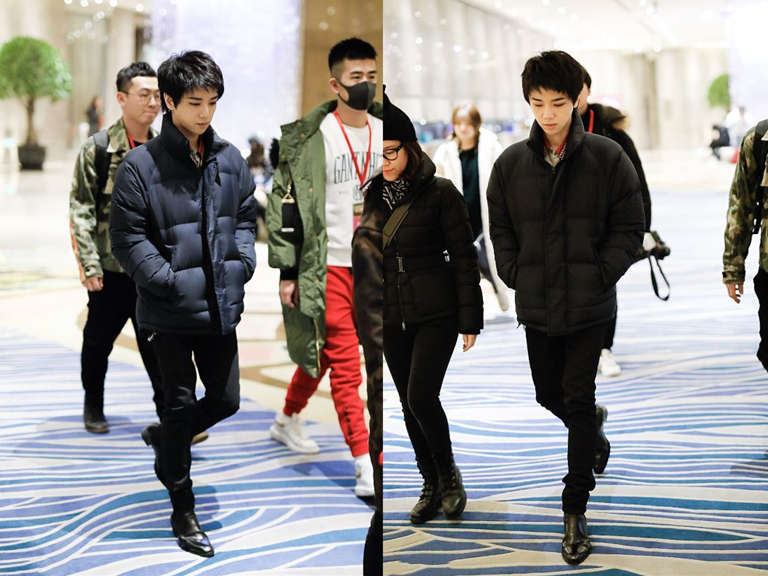 |华晨宇的私下穿搭也挺普通，穿印花羽绒服不像明星，感觉挺低调的