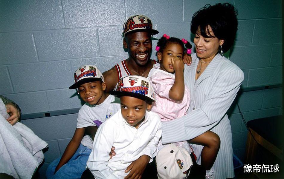 迈克尔·乔丹|乔丹58岁近况：体态臃肿！前妻独守空房被迫离婚！再婚娶小16超模