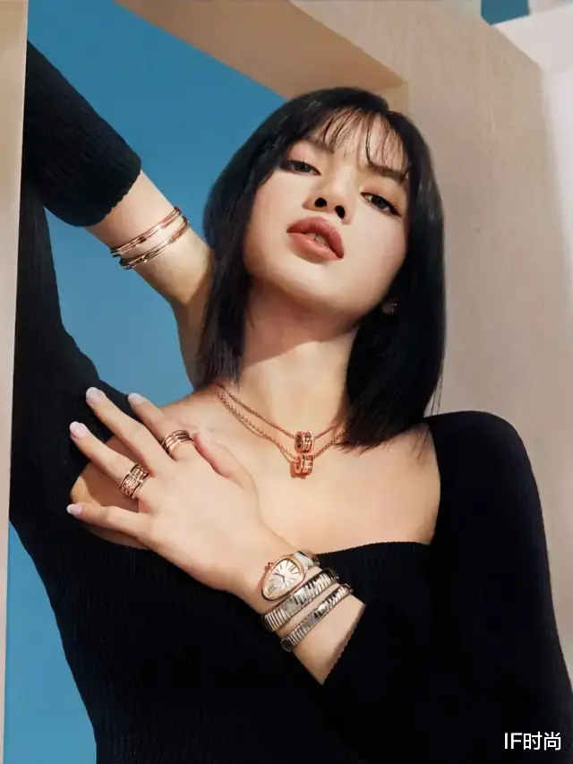 IF时尚|横扫 5 版 VOGUE 封面的她，不是靠这张亚洲最美脸