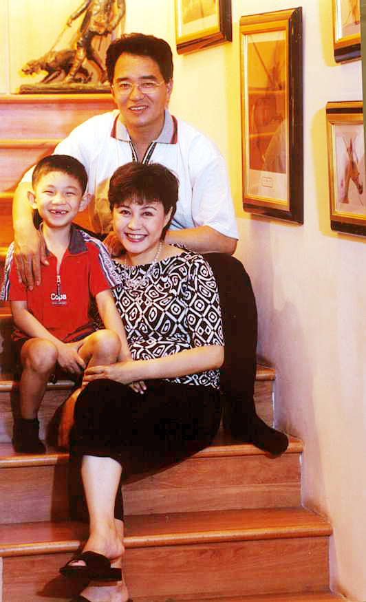 央视|蔡猛与徐笑梅：央视一对著名主持人夫妻，风光背后有艰辛