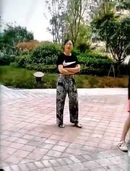 蔡宏志聊时尚|“一口一个蚌埠”，徽州宴事件网红“南京东哥”被打，当地人叫好
