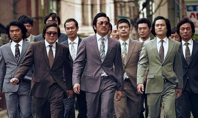 国家金库|绑架明星的悍匪王立华，预谋抢劫国库，受审时仍在狂妄放狠话