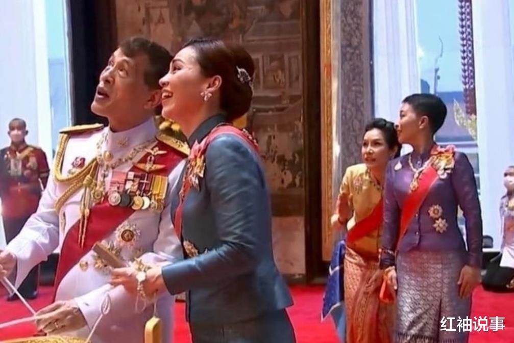 郑秀晶|36岁诗妮娜身价暴涨，跟泰国大公主缔结联盟，母女同框更像姐妹