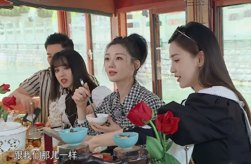 苗苗|苗苗大众脸？看到她和宋雨琦的对比，你才知道她有多天生丽质