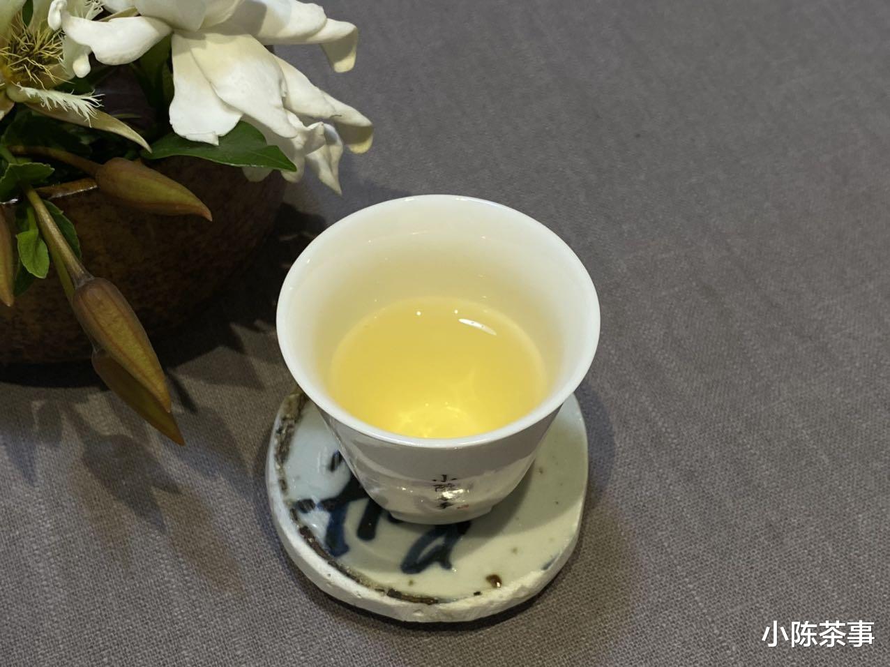 原创|茶杯的挑选干货来了，容量、材质、器型，村姑陈教你这样买茶具