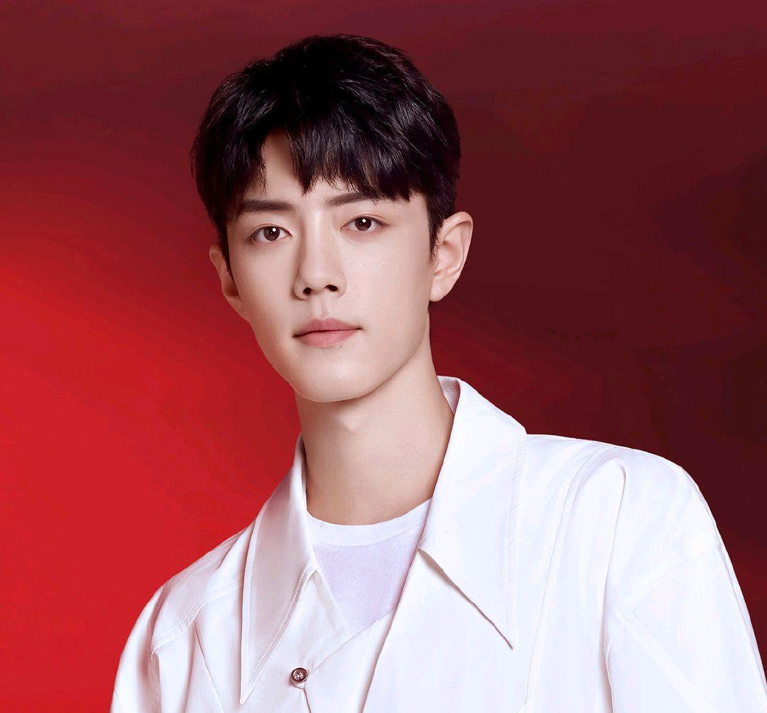 肖战|肖战送2022新年祝福，祝大家阖家安康，新年“倍轻松”