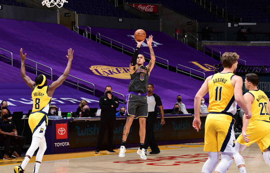 湖人隊(duì)|大逆轉(zhuǎn)！詹姆斯三叉戟轟59分，庫茲馬爆發(fā)，雄鹿棄將空砍29分