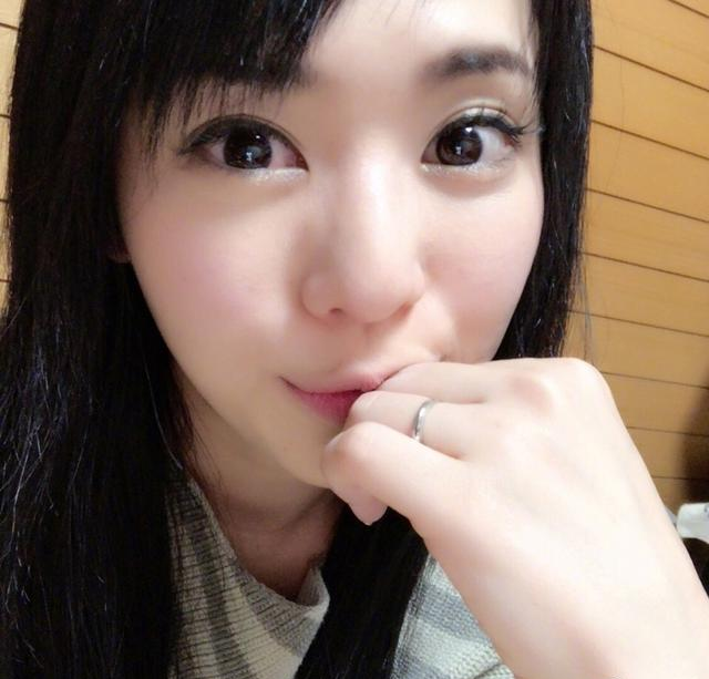 苍井空|苍井空升级成母亲，本想开心晒娃，没想到评论区“字字珠心”