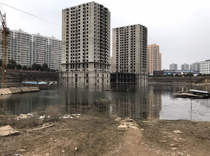 龙华|买到烂尾楼，千万别拉横幅，更不要退房，最有效的办法是这么做