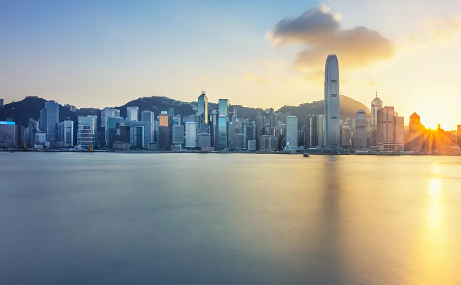 女孩|一个人最高的修养，是不急着下结论