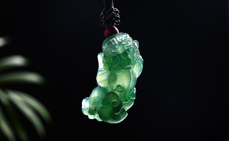 翡翠|为何说翡翠行业很复杂？看完这三大怪像，你就懂了