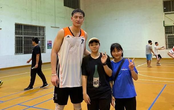 情之所煜|CBA三消息：福建官宣两将加盟，赵继伟仍未注册，苏伟降薪为留队