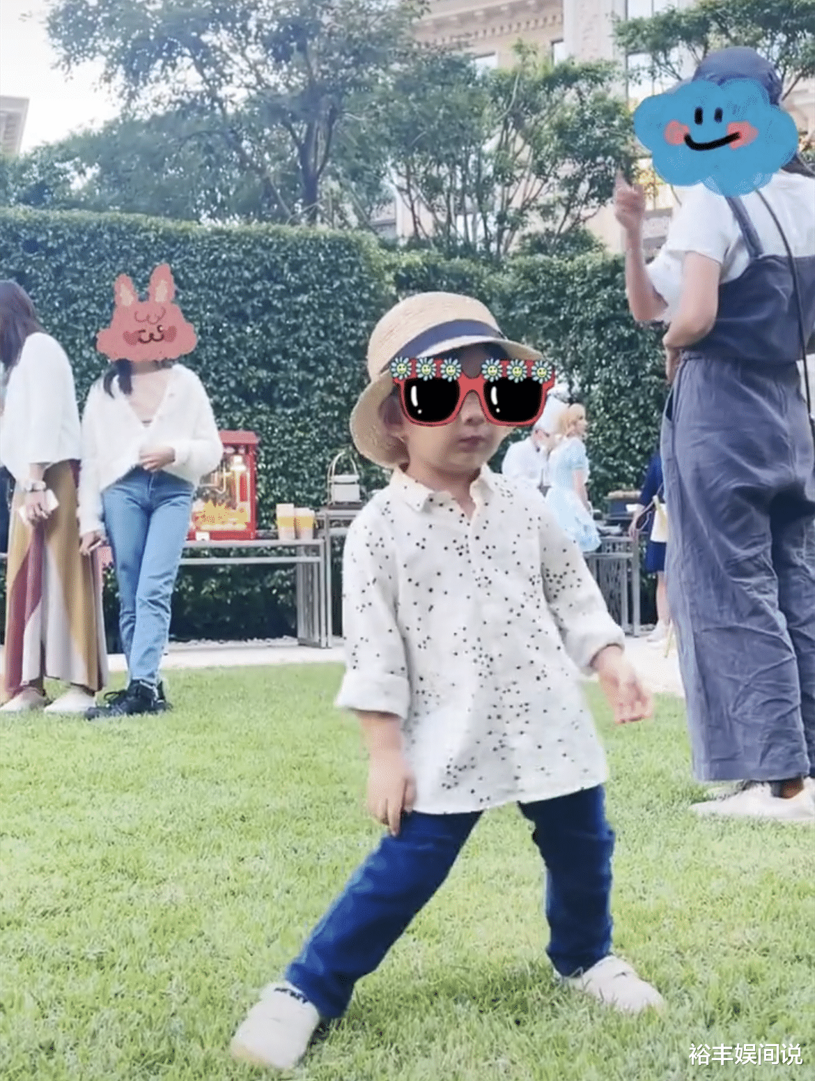 安以轩|安以轩带儿子66参加聚会！现场展现新学的舞蹈，摇手扭臀有模有样