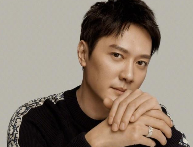 冯绍峰|回顾赵丽颖冯绍峰婚姻细节：冯绍峰太卑微，做家务都是赵丽颖指挥