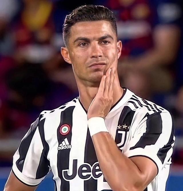 C罗 C罗尴尬了,未来下家仅剩一候选,球员已自荐,离开尤文成定局?