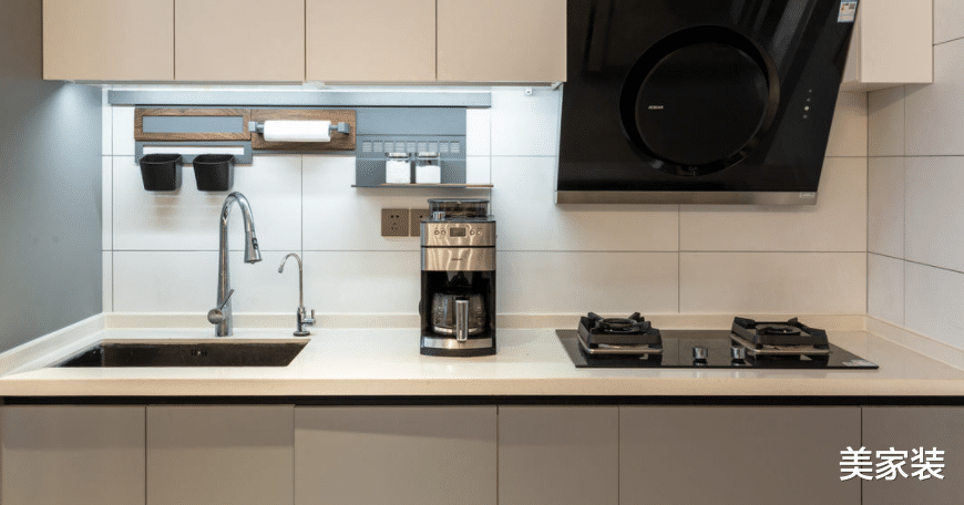 黑白灰也可以很时尚，看海归小夫妻的家，如何展现简约的美感