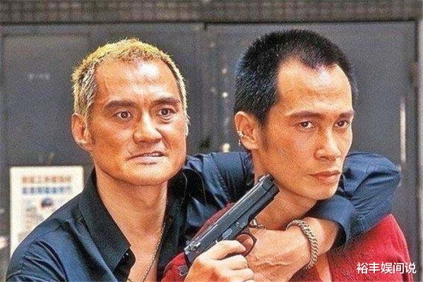 王俊棠|王俊棠参加聚会高唱爱国歌曲，现场敬军礼，网友在线喊话教陶大宇