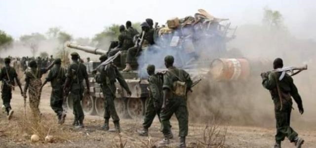 月月读唐诗|战争年代，正在交战的双方士兵是如何解决吃饭、上厕所的问题？