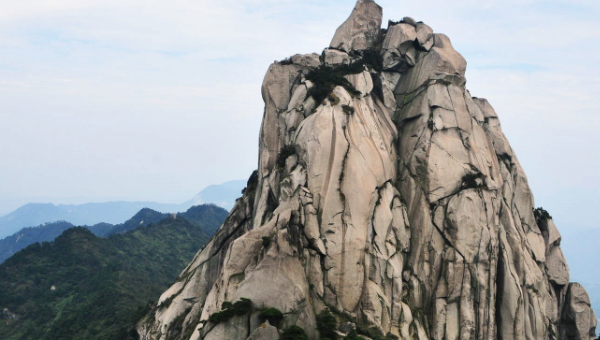 阳光语言矫正说|安徽这座山峰与黄山“齐名”，因影视剧走红，如今游客络绎不绝